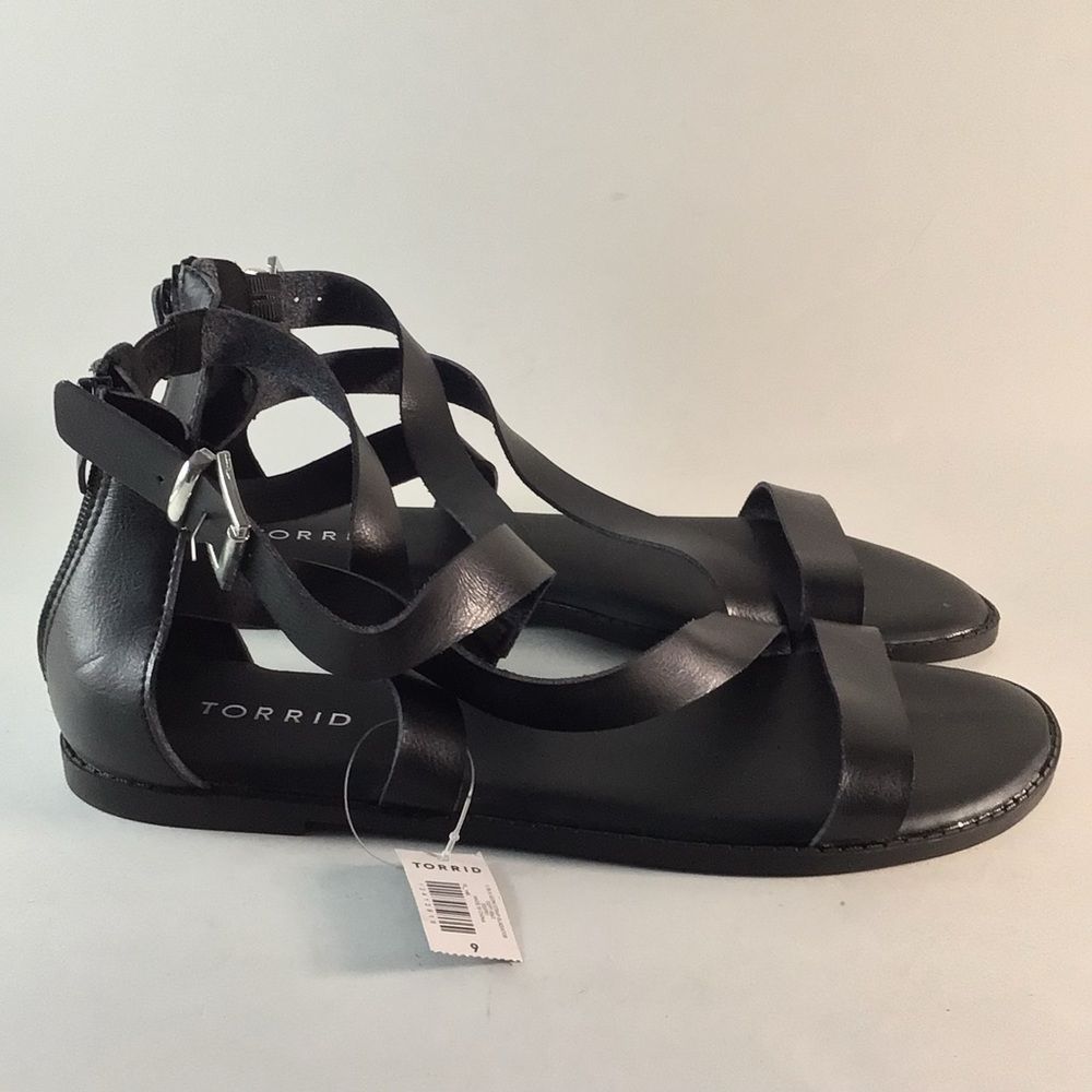 Torrid strap gladiator slides buckle sandals black size 9 W NWT LHS8812-57